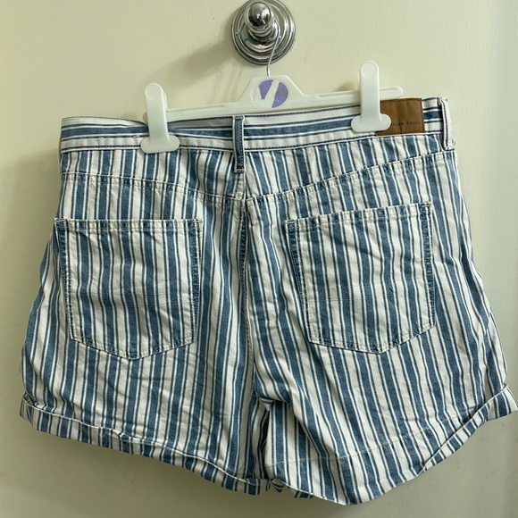 Striped high waist American Eagle denim shorts - Picture 2 of 5